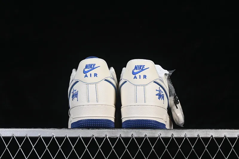 All categories Nk Air Force 1 Air Force series Nk Air Force 1 Low Air Force low-top Nike Air Force 1'07 Low White and black contrasting sapphire blue Air Force 1 low-top casual sneakers DN1688-811